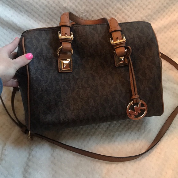 Michael Kors Handbags - Michael Kors Grayson Medium Classic Monogram Brown